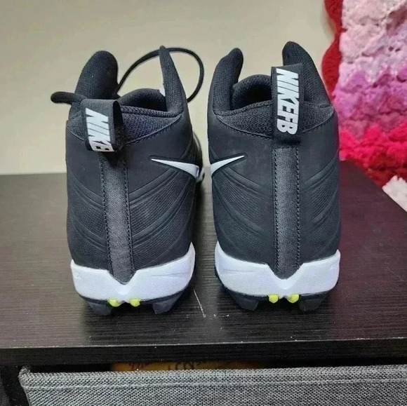 New NIKE Alpha Menace Shark Pro Mid Football Cleats Black 922813-109 Size 16 - Picture 4 of 6